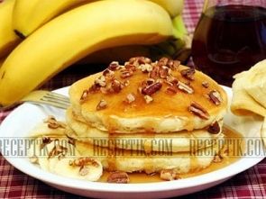 Банановые оладьи с медом Банановые оладьи с медом