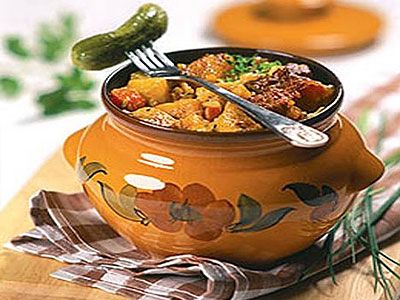 Баранина, запеченная с яйцом в горшочке Баранина, запеченная с яйцом в горшочке