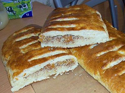 Батоны с курагой и орехами Батоны с курагой и орехами