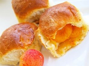 Булочки с абрикосами Булочки с абрикосами