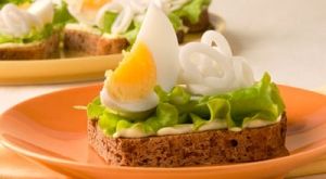 Бутерброды с кальмарами Бутерброды с кальмарами