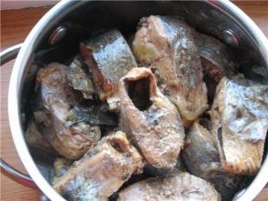 Cельдь в масле тушеная в мультиварке