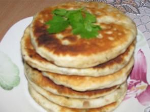 Дрожжевые лепёшки с овощами и зеленью Дрожжевые лепёшки с овощами и зеленью