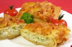 Фаршированные блины, запеченные с ветчиной и сыром Фаршированные блины, запеченные с ветчиной и сыром