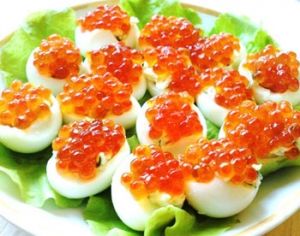 Фаршированные яйца с икрой Фаршированные яйца с икрой