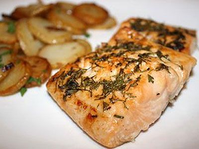 Форель под укропным соусом Форель под укропным соусом