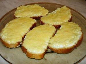 Горячие бутерброды с сыром Горячие бутерброды с сыром