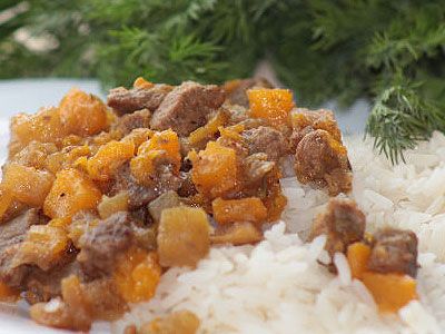 Говядина тушеная с зеленой редькой и тыквой Говядина тушеная с зеленой редькой и тыквой