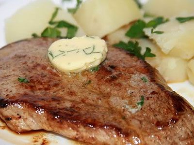 Говяжий стейк с лимонным маслом Говяжий стейк с лимонным маслом