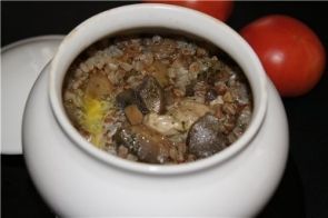 Гречневая каша с печенью и овощами в горшочке Гречневая каша с печенью и овощами в горшочке