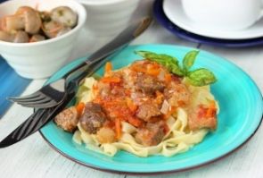 Гуляш из свинины в мультиварке Гуляш из свинины в мультиварке