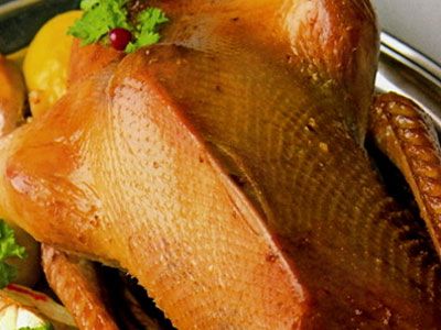 Гусь, запеченный с яблоками Гусь, запеченный с яблоками