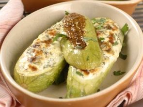 Кабачки, фаршированные творогом Кабачки, фаршированные творогом