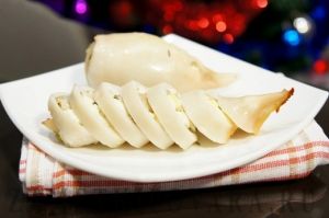 Кальмары, фаршированные грибами, сыром и яйцами Кальмары, фаршированные грибами, сыром и яйцами