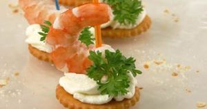 Канапе с королевскими креветками Канапе с королевскими креветками