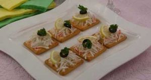 Канапе с крабовым мясом Канапе с крабовым мясом