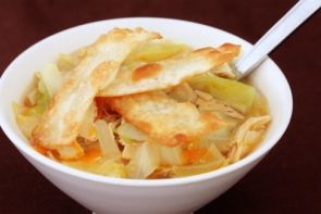 Капустник с фрикадельками Капустник с фрикадельками