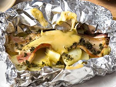 Картофель, запеченный в фольге Картофель, запеченный в фольге