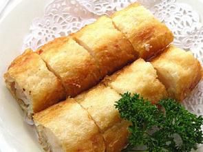 Картофельный рулет с сосисками Картофельный рулет с сосисками