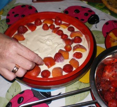 Клубнично-персиковый сырник