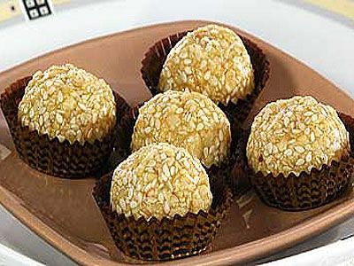 Конфеты из лесных орехов Конфеты из лесных орехов