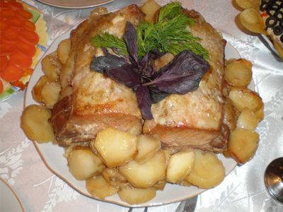 Корейка, запеченная с картофелем Корейка, запеченная с картофелем
