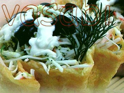 Корзиночки из сыра с салатом