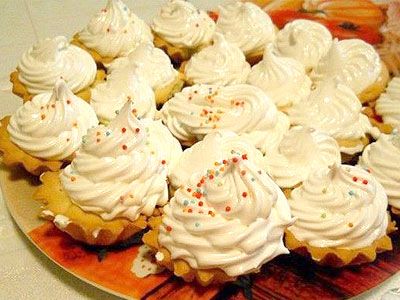 Корзиночки с белковым кремом Корзиночки с белковым кремом