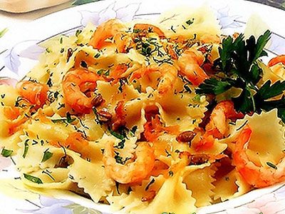 Креветки с травами и макаронами Креветки с травами и макаронами