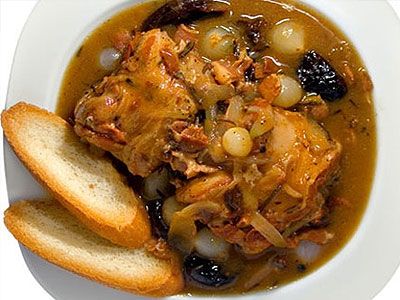 Кролик с черносливом Кролик с черносливом