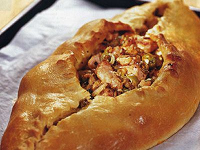 Кулебяка с лососем и грибами Кулебяка с лососем и грибами