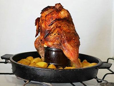 Курица, приготовленная на бутылке Курица, приготовленная на бутылке