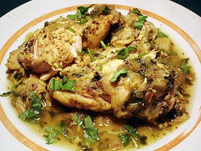 Курица тушеная с кинзой Курица тушеная с кинзой