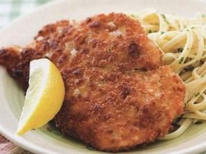Куриное филе под хрустящей чесночной корочкой Куриное филе под хрустящей чесночной корочкой