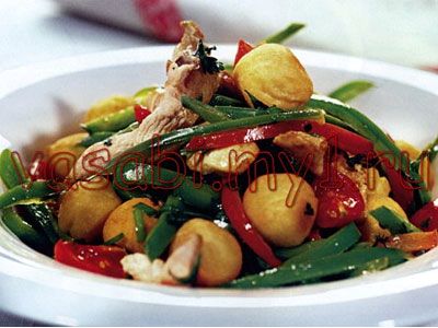 Куриное рагу с картофельными шариками Куриное рагу с картофельными шариками
