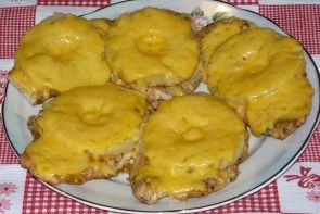 Куриные отбивные с ананасом и сыром Куриные отбивные с ананасом и сыром