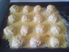 Куриные шарики в сливочном соусе Куриные шарики в сливочном соусе