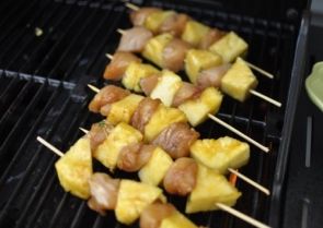 Куриный шашлык с ананасом Куриный шашлык с ананасом