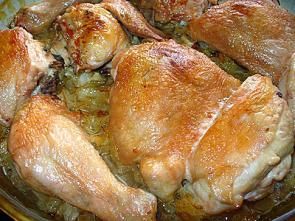 Курочка на капустной подушке «По-домашнему» Курочка на капустной подушке «По-домашнему»