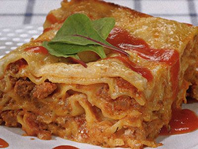 Лазанья болоньезе Лазанья болоньезе