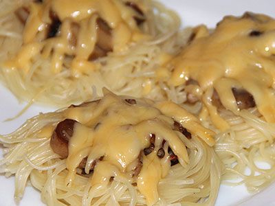 Макаронные гнезда с грибами Макаронные гнезда с грибами