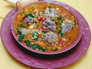 Минестроне с овощами и говяжьими фрикадельками Минестроне с овощами и говяжьими фрикадельками