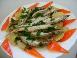 Мойва с картофелем в мультиварке Мойва с картофелем в мультиварке