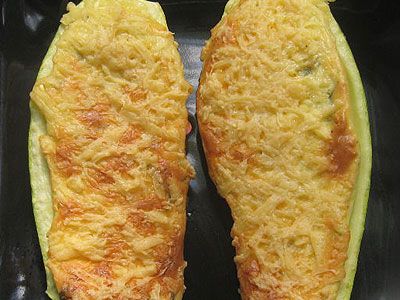 Молодые кабачки, фаршированные творогом Молодые кабачки, фаршированные творогом