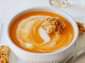 Морковный суп с карри и кокосовым кремом Морковный суп с карри и кокосовым кремом
