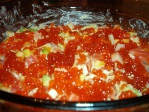 Морской салат с авокадо, перцем и капустой Морской салат с авокадо, перцем и капустой