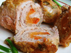 Мясные рулетики под соусом