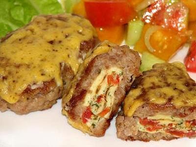 Мясные зразы с омлетом Мясные зразы с омлетом
