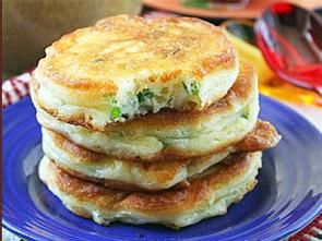 Оладьи с яйцом и зеленым луком Оладьи с яйцом и зеленым луком
