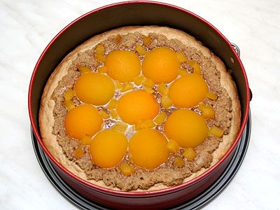Ореховый пирог с абрикосами Ореховый пирог с абрикосами